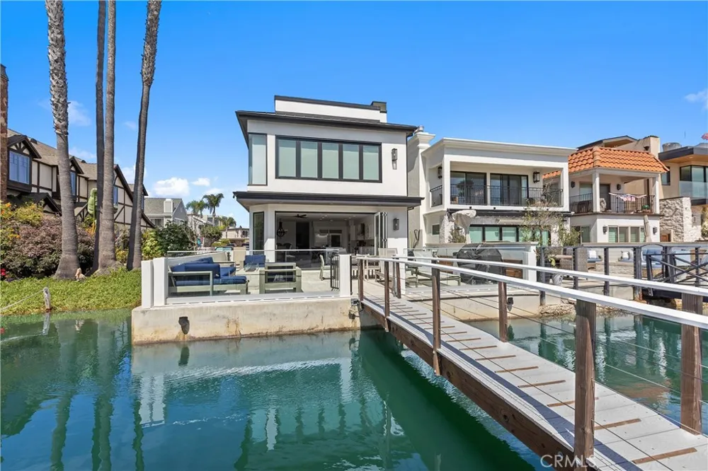 3915 Marcus Avenue Newport Beach, CA 92663
