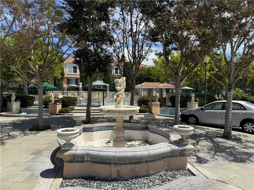 1 Cuzzano Aisle Irvine, CA 92606