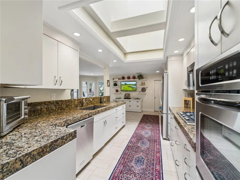 3 Rue Fontainbleau Newport Beach, CA 92660