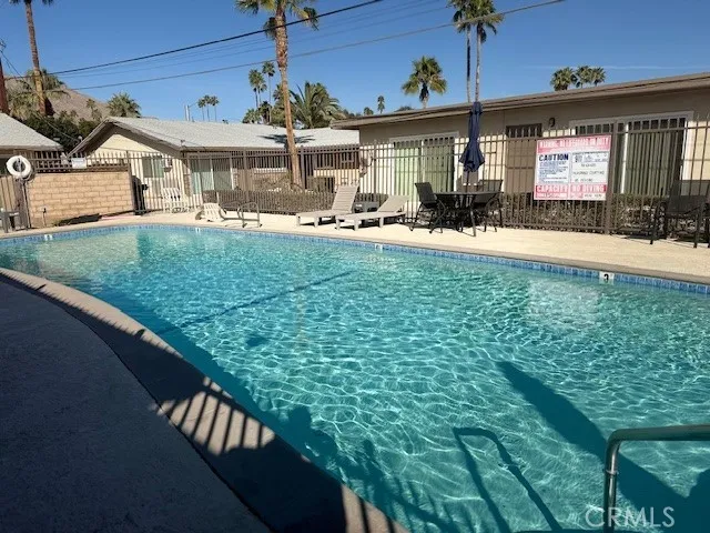 686 E Cottonwood #7 Palm Springs, CA 92262
