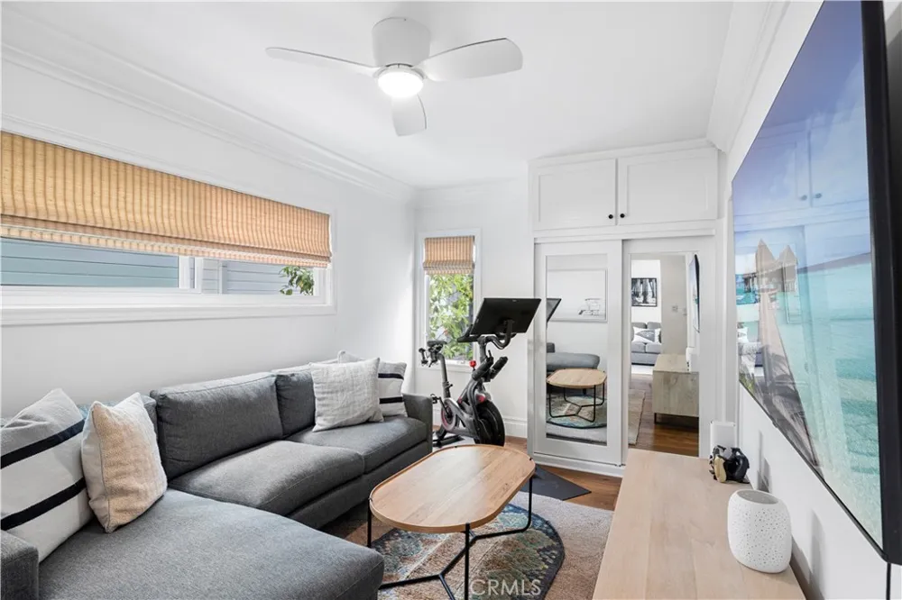 110 Pearl Avenue Newport Beach, CA 92662