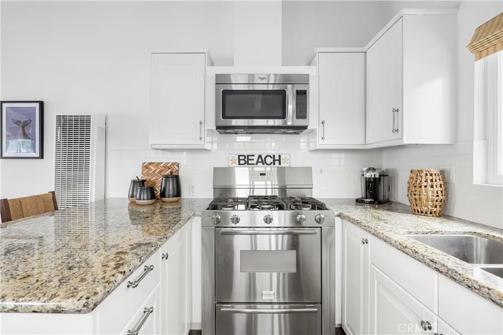 110 Pearl Avenue Newport Beach, CA 92662