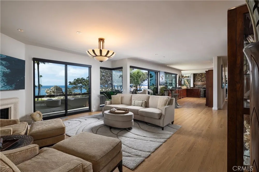 2901 Ocean Boulevard Corona del Mar, CA 92625