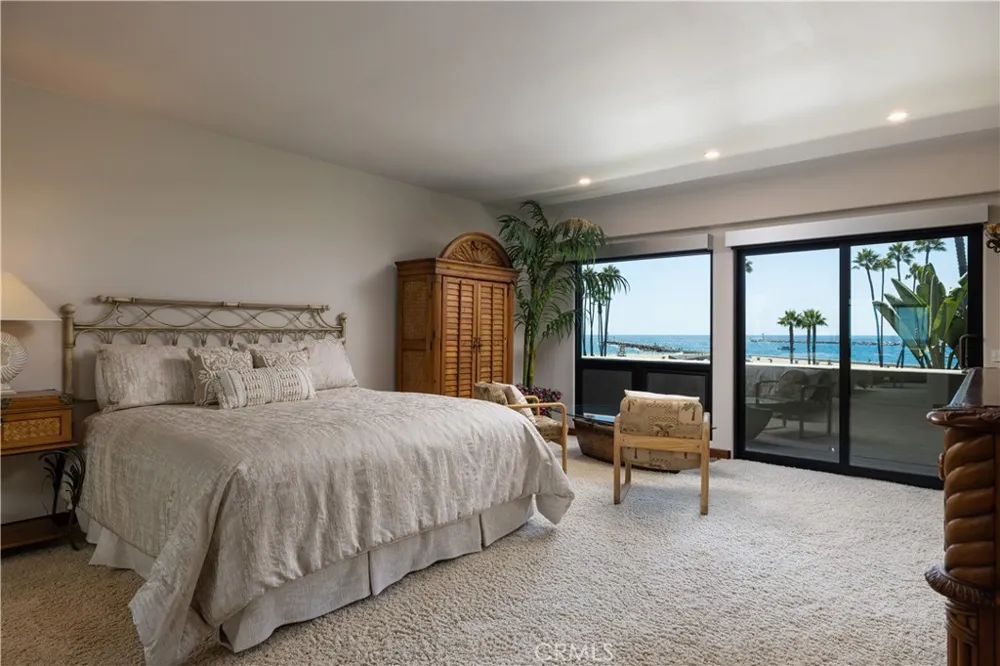 2901 Ocean Boulevard Corona del Mar, CA 92625
