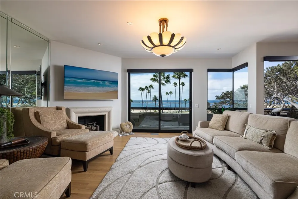 2901 Ocean Boulevard Corona del Mar, CA 92625