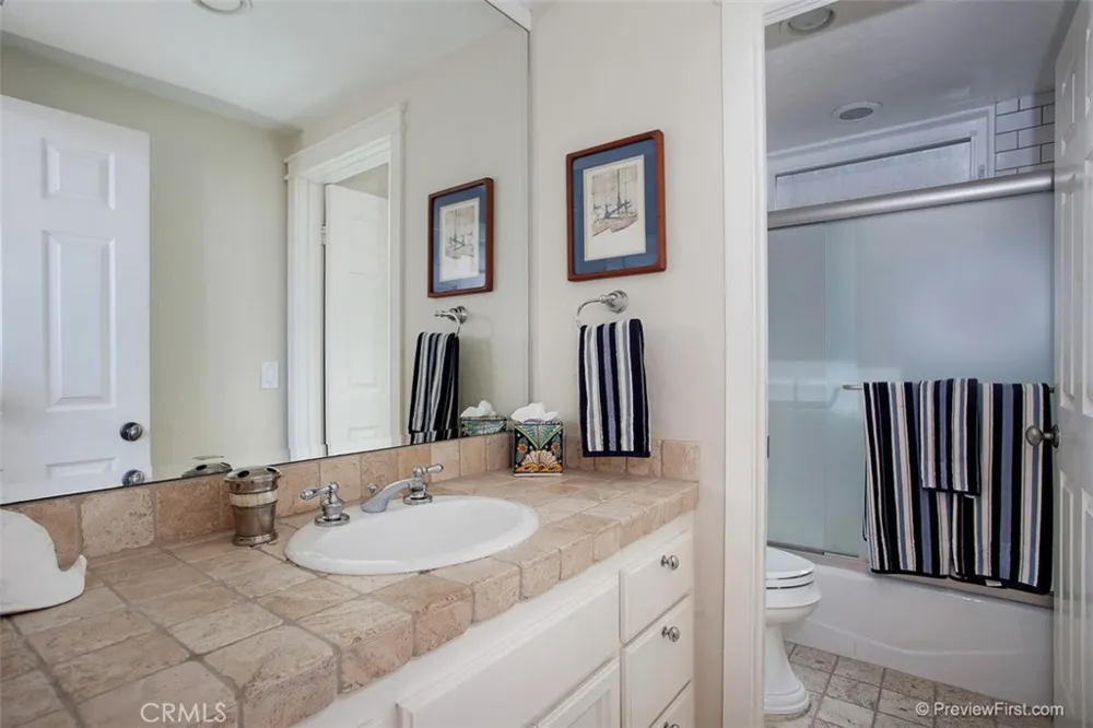 441 Carnation Avenue Corona del Mar, CA 92625