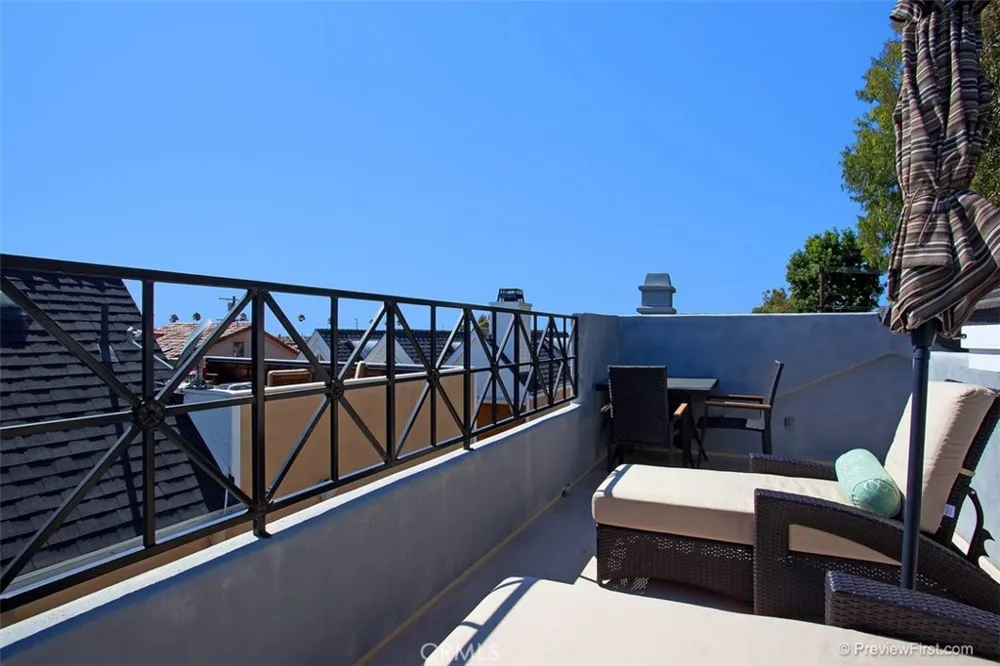441 Carnation Avenue Corona del Mar, CA 92625