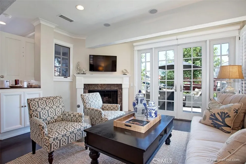 441 Carnation Avenue Corona del Mar, CA 92625