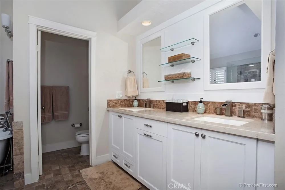 441 Carnation Avenue Corona del Mar, CA 92625