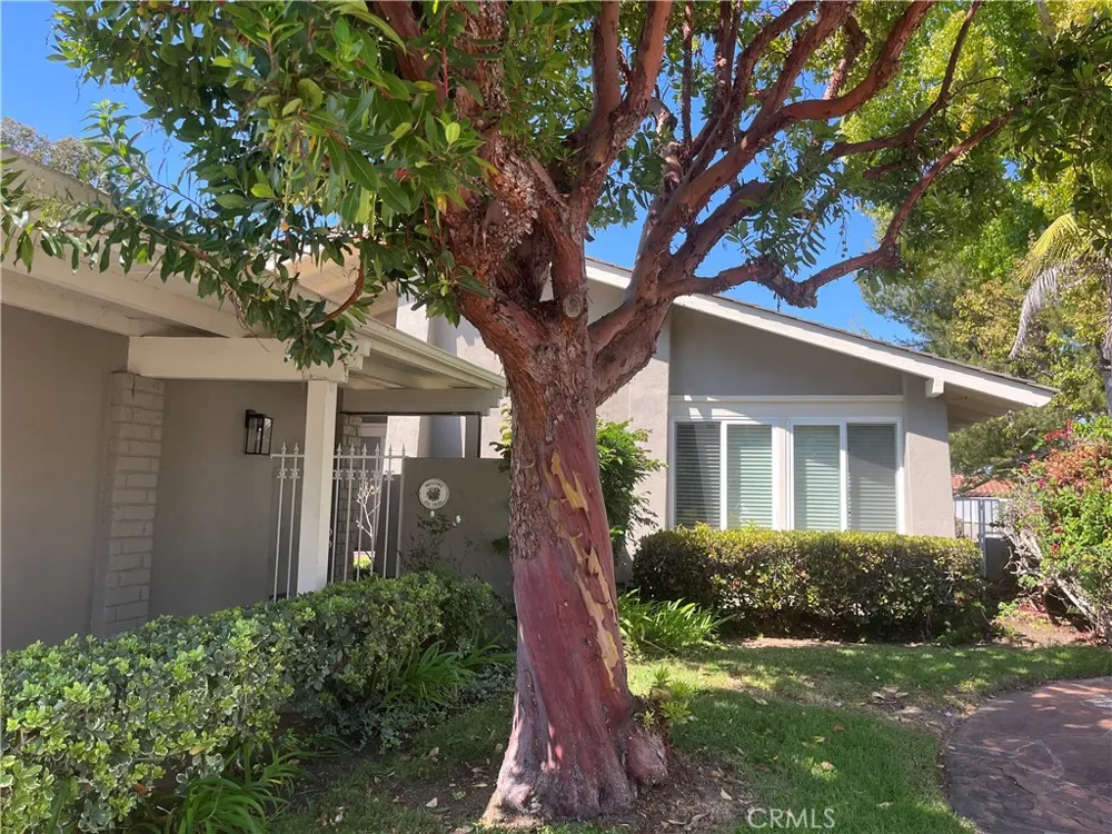 424 Onda Newport Beach, CA 92660