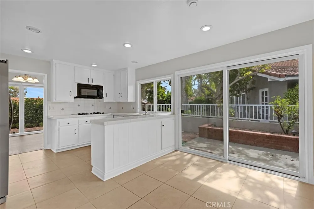 424 Onda Newport Beach, CA 92660