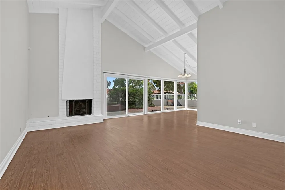 424 Onda Newport Beach, CA 92660