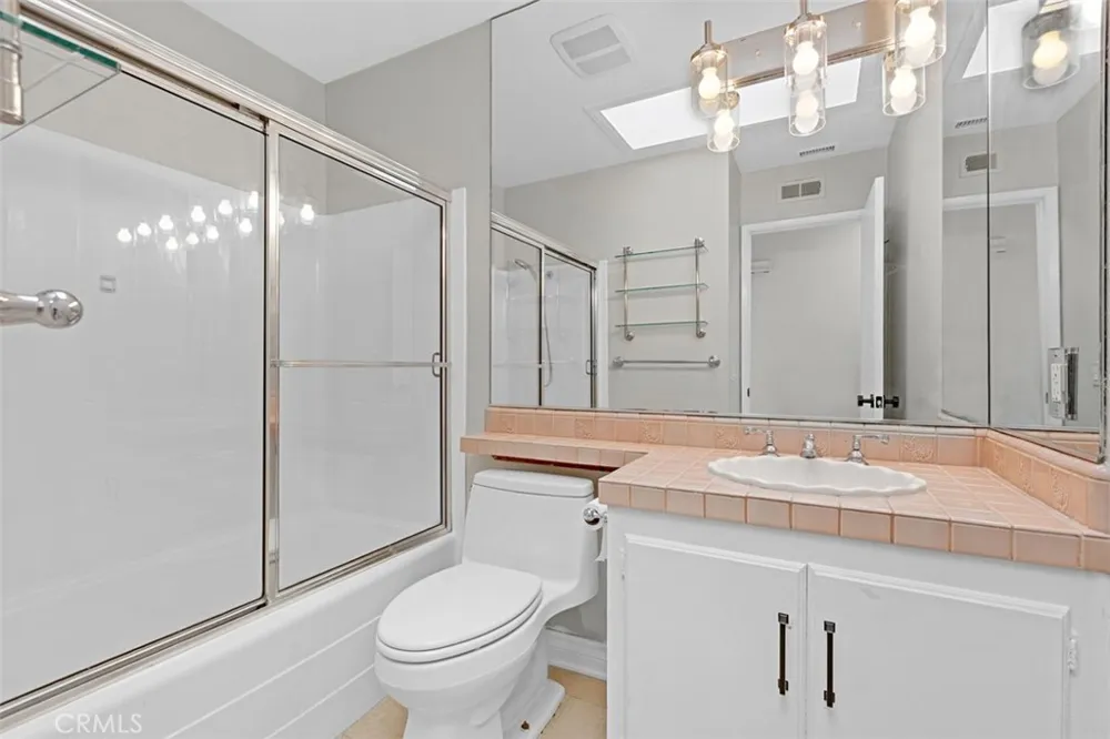 424 Onda Newport Beach, CA 92660