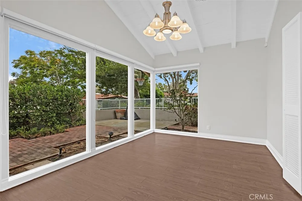 424 Onda Newport Beach, CA 92660