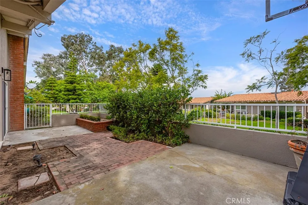 424 Onda Newport Beach, CA 92660
