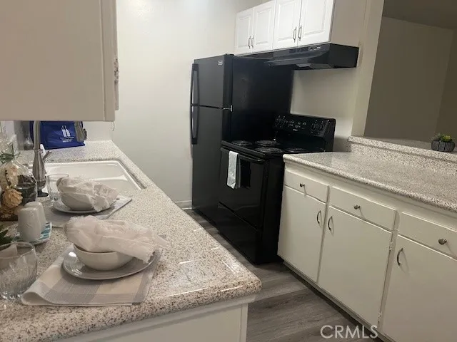 686 E Cottonwood Road #4 Palm Springs, CA 92262