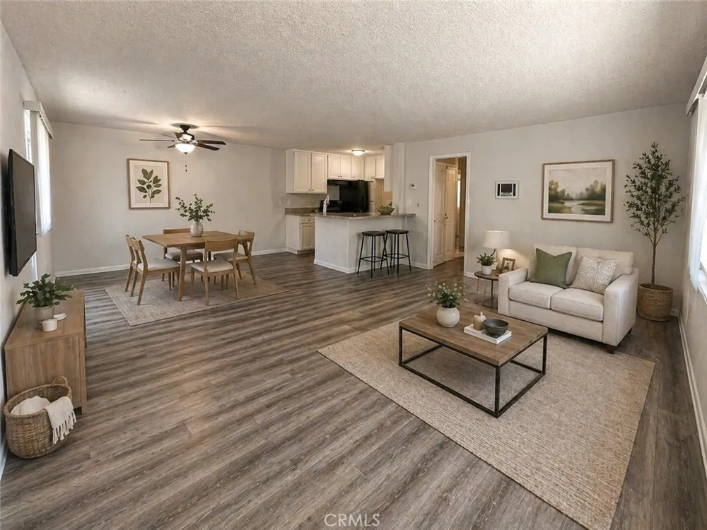 686 E Cottonwood Road #4 Palm Springs, CA 92262