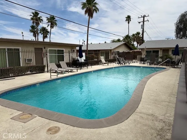 686 E Cottonwood Road #4 Palm Springs, CA 92262