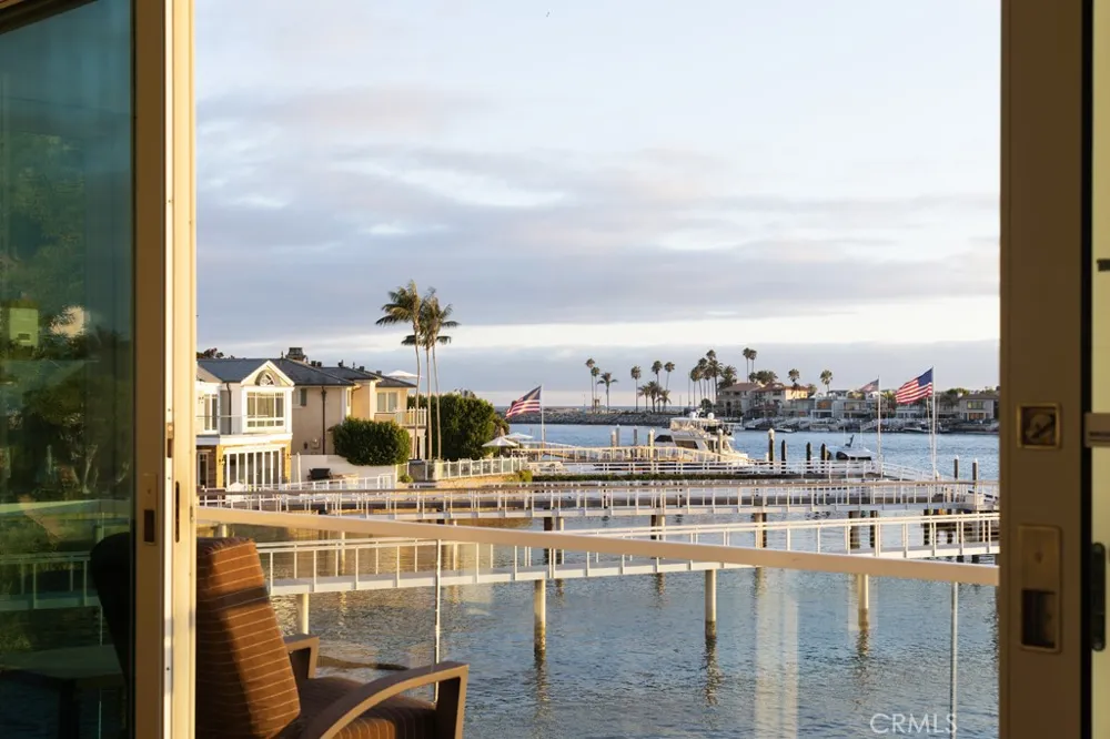 2323 Bayside Drive Corona del Mar, CA 92625