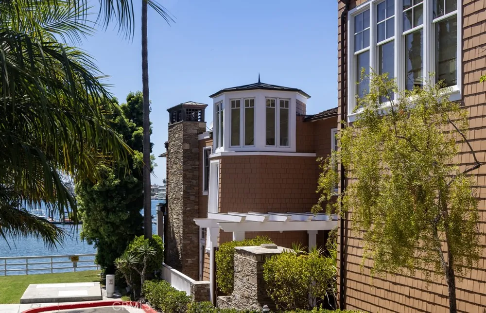 2323 Bayside Drive Corona del Mar, CA 92625