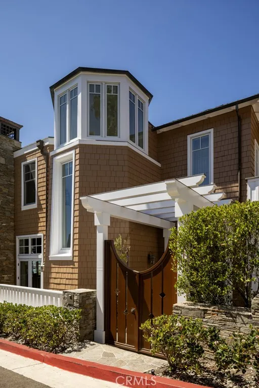 2323 Bayside Drive Corona del Mar, CA 92625