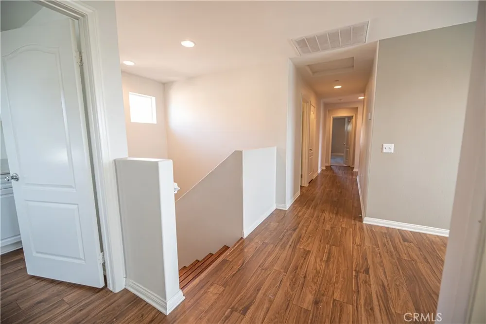7255 Roselai Court Eastvale, CA 92880