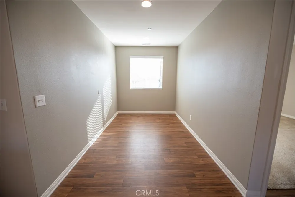 7255 Roselai Court Eastvale, CA 92880