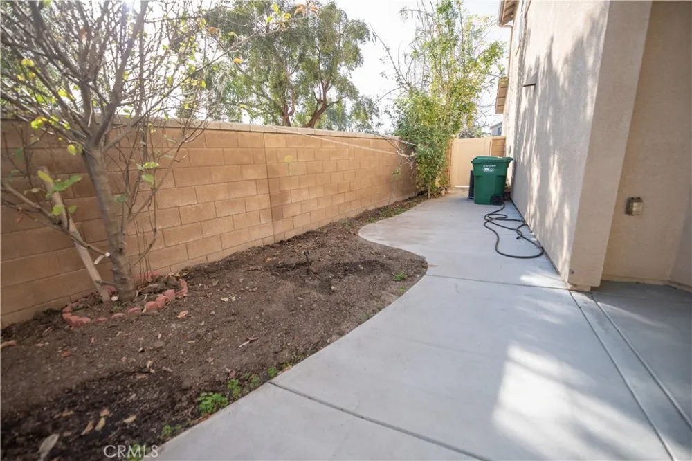 7255 Roselai Court Eastvale, CA 92880