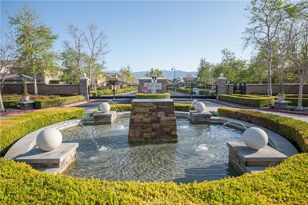 7255 Roselai Court Eastvale, CA 92880