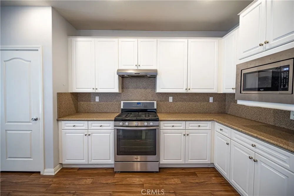 7255 Roselai Court Eastvale, CA 92880