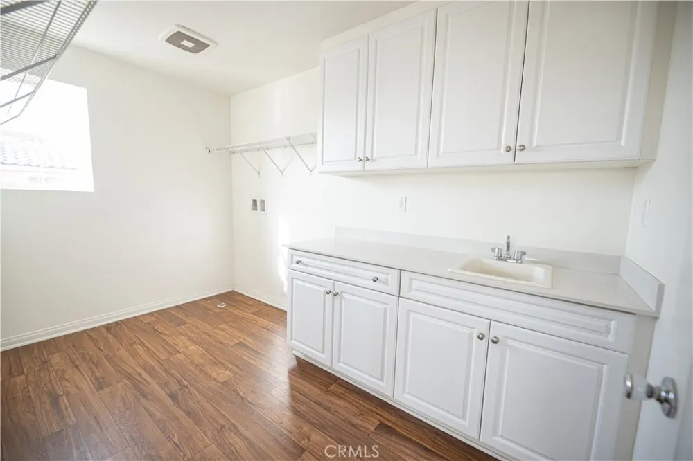 7255 Roselai Court Eastvale, CA 92880