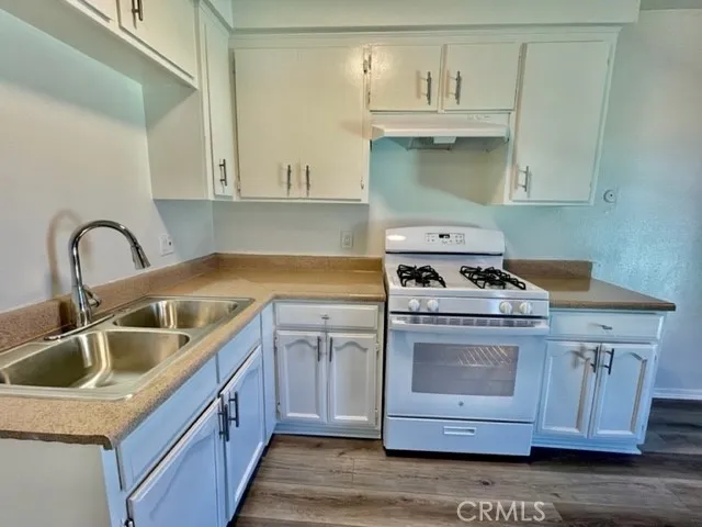 815 Rose #F Compton, CA 90221