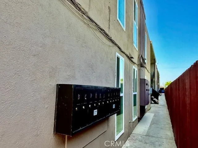 815 Rose #F Compton, CA 90221