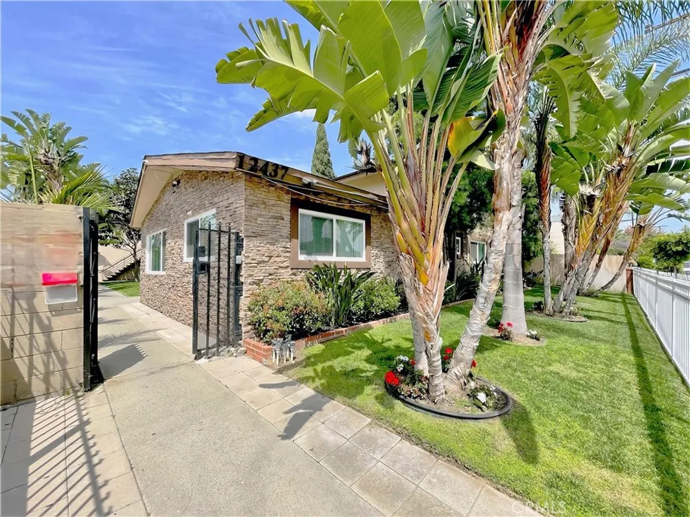 12437 Harris #8 Lynwood, CA 90262
