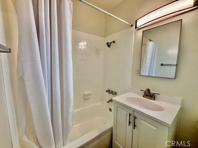 12425 Harris #7 Lynwood, CA 90262