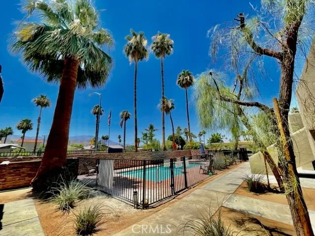 44220 San Pablo Avenue #8 Palm Desert, CA 92260