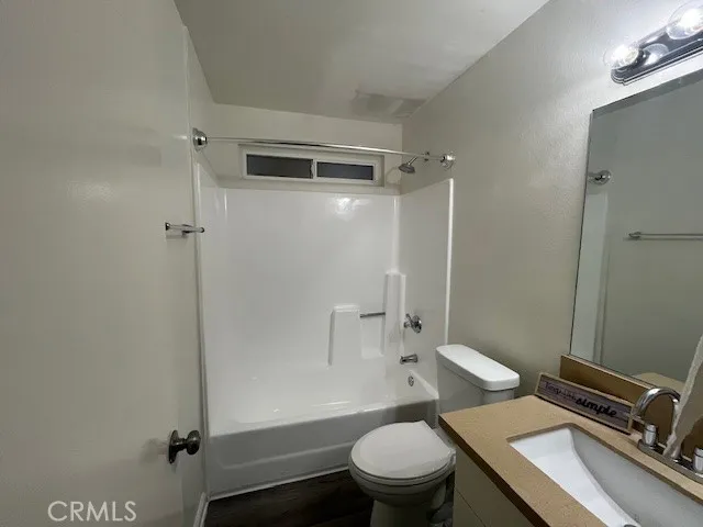 44220 San Pablo Avenue #8 Palm Desert, CA 92260