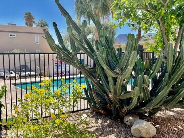 73740 Santa Rosa Way #6 Palm Desert, CA 92260