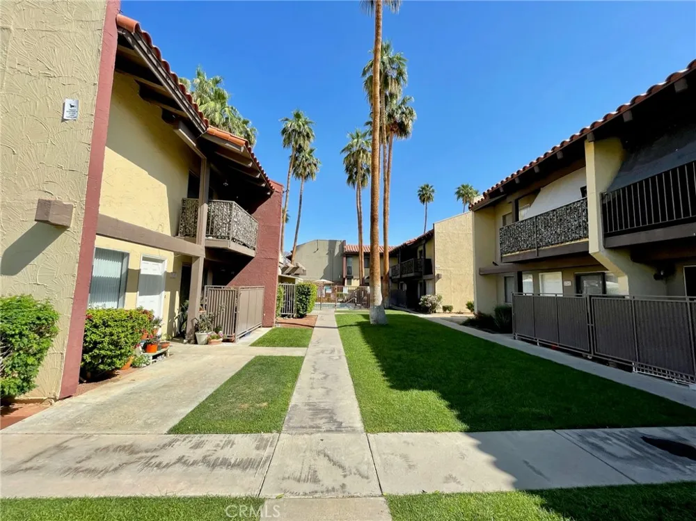 51080 Eisenhower #22 La Quinta, CA 92253