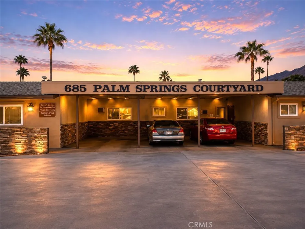 685 E Vista Chino #7 Palm Springs, CA 92262