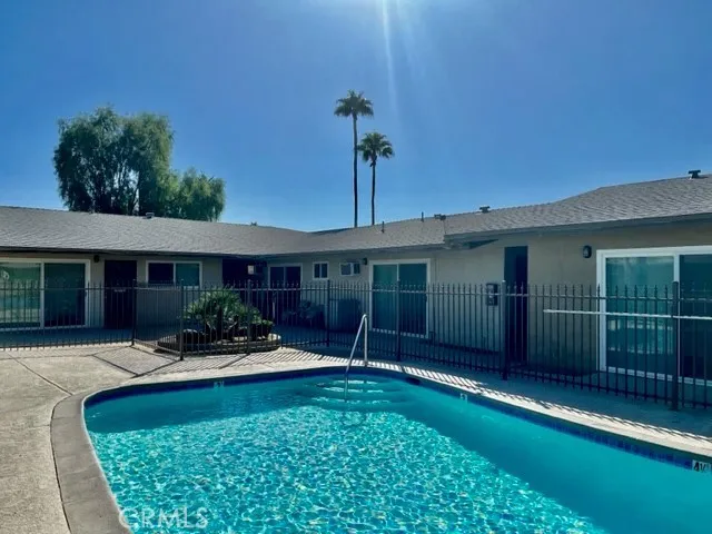 685 E Vista Chino #7 Palm Springs, CA 92262
