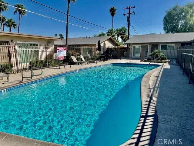 685 E Vista Chino #7 Palm Springs, CA 92262