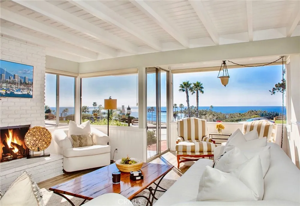 2824 Ocean Boulevard Corona del Mar, CA 92625