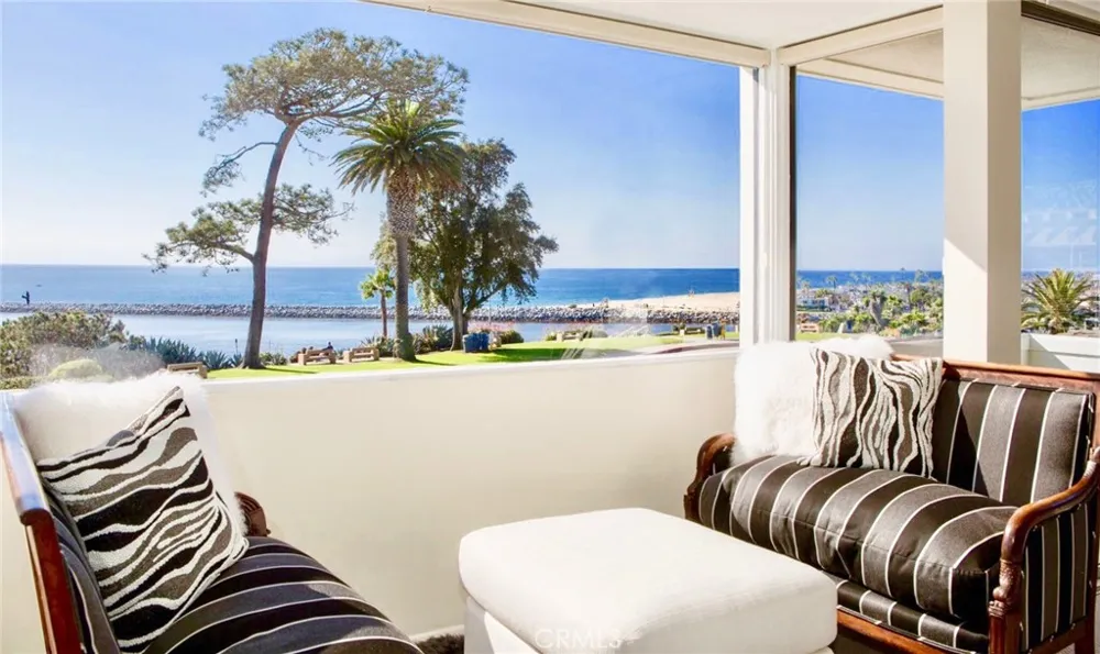 2824 Ocean Boulevard Corona del Mar, CA 92625
