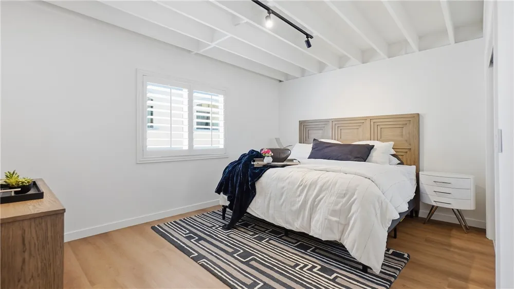 6601 Seashore Newport Beach, CA 92663