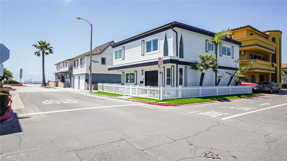 6601 Seashore Newport Beach, CA 92663