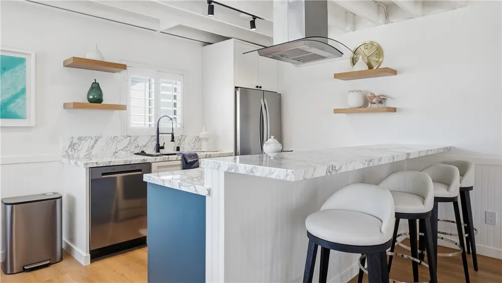 6601 Seashore Newport Beach, CA 92663