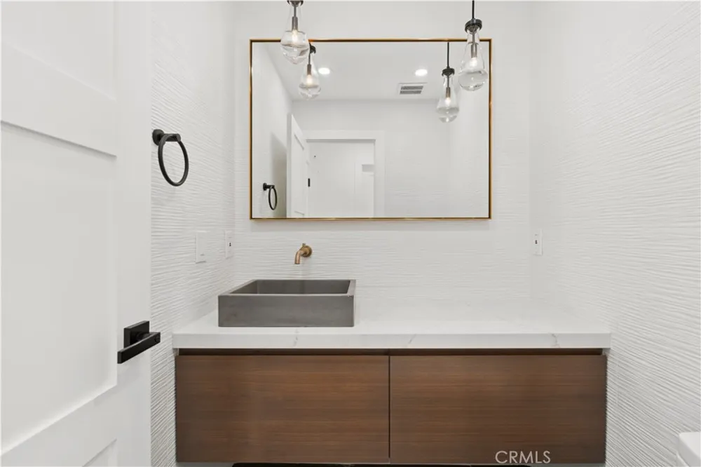 70 Cormorant Circle Newport Beach, CA 92660