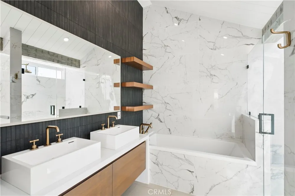 70 Cormorant Circle Newport Beach, CA 92660
