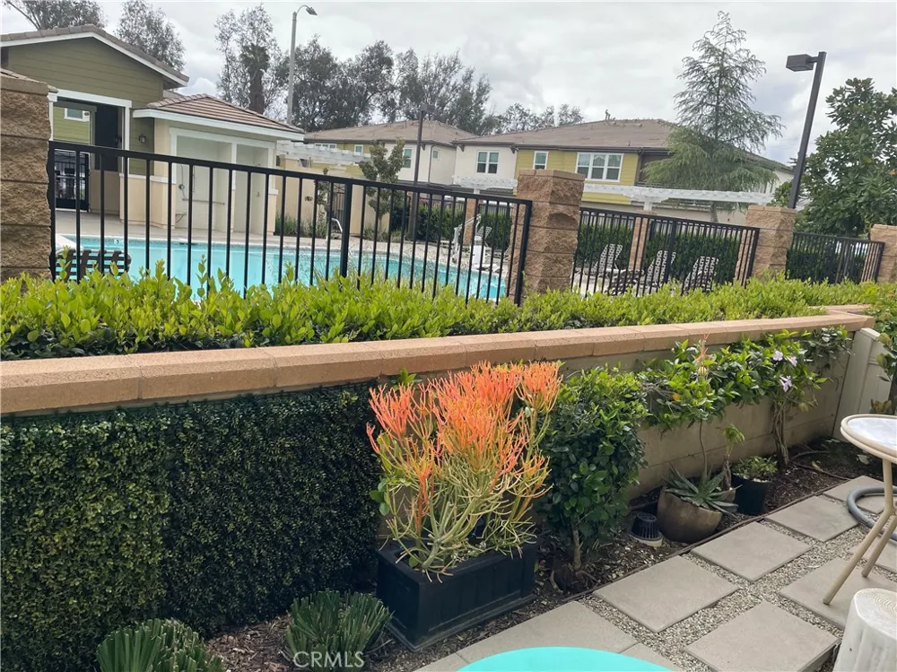 275 W Via Presido #107 Ontario, CA 91762